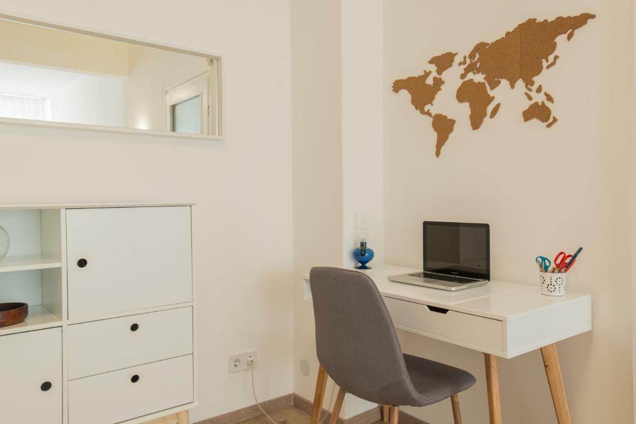 Chic And Spacious Apartment In Central Sofia - Patriarh Evtimiy By Flat Mаnager エクステリア 写真